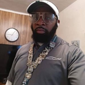 Meet your Posher, Dwayne